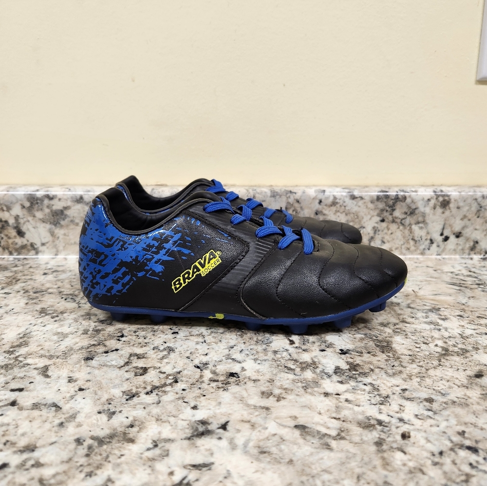 Brava Soccer ⚽️ Cleats Boy's Size 3.5D Black Blue Lace-up Sports Shoes Football